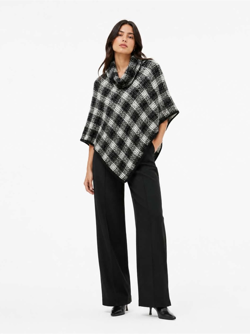 Laura Black & White Plaid Poncho with Leather-Look Trim – One Size NWT